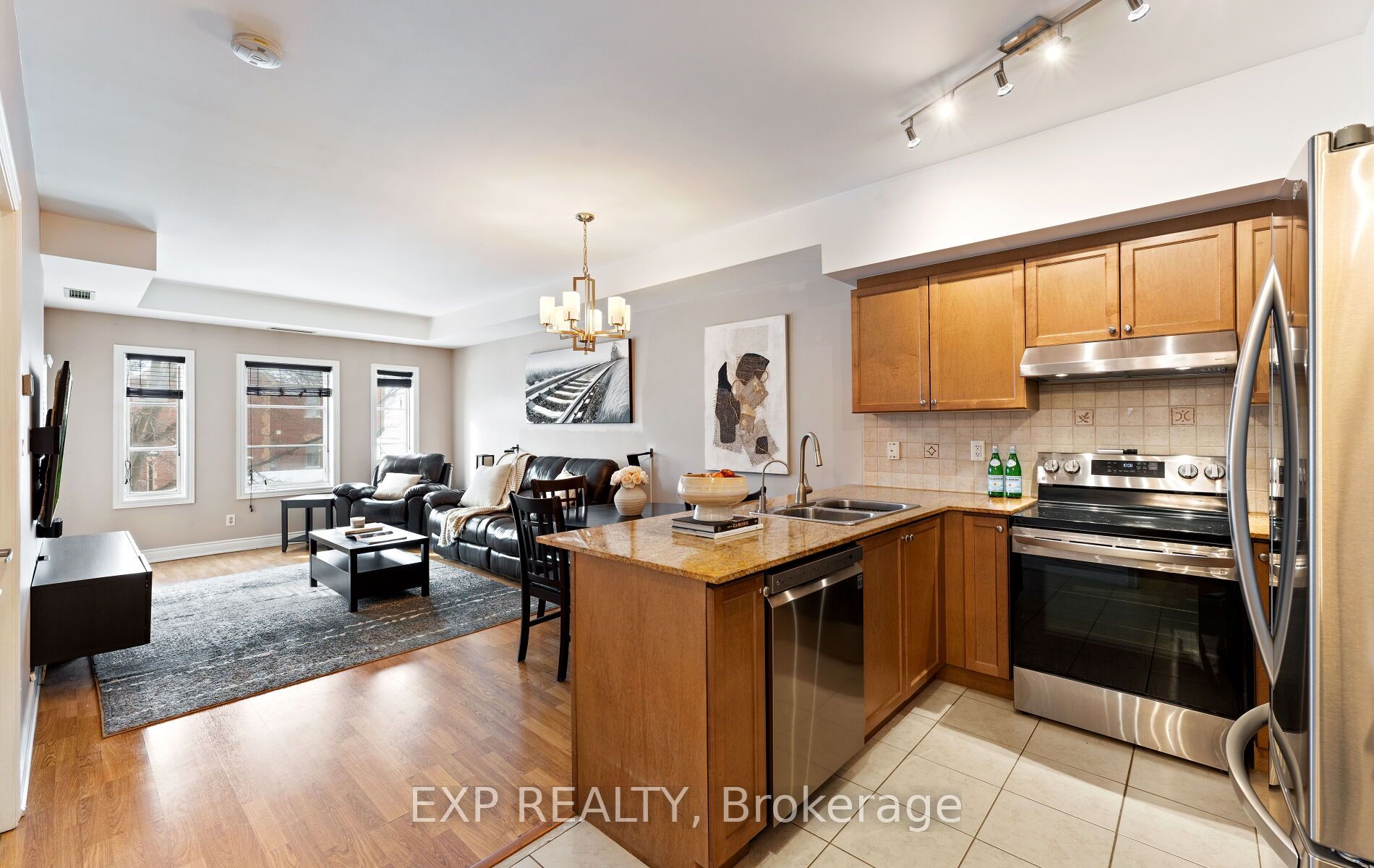 Additional image 3 of 208-9901 Keele Street, Vaughan, ON, L6A 0A1