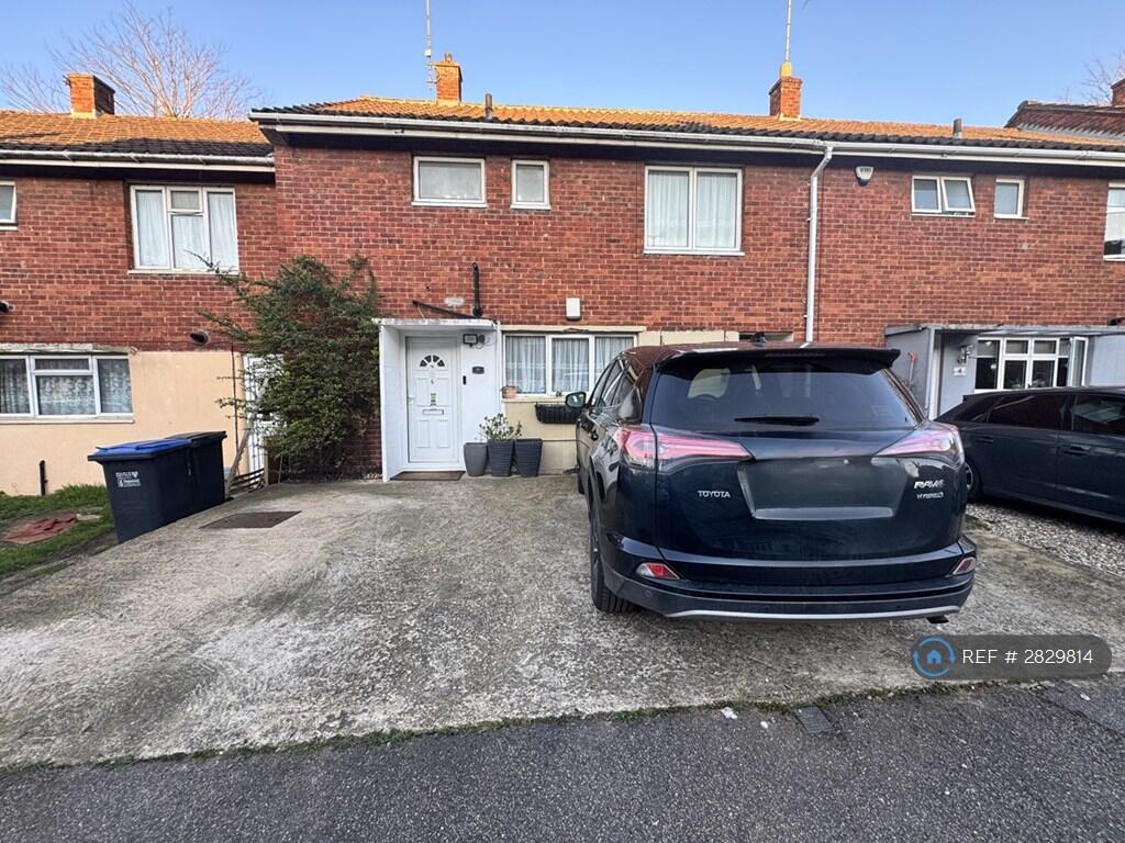 Feather Dell, Hatfield, AL10