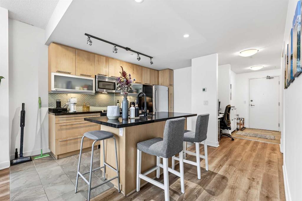 Additional image 5 of 302-215 13 Avenue SW, Calgary, AB, T2R0V6