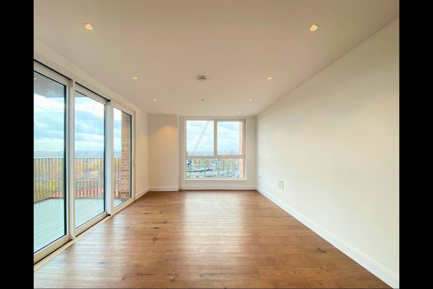 Additional image 2 of 3 Bed Flat, Gasholder Place, SE11, N1 7GU