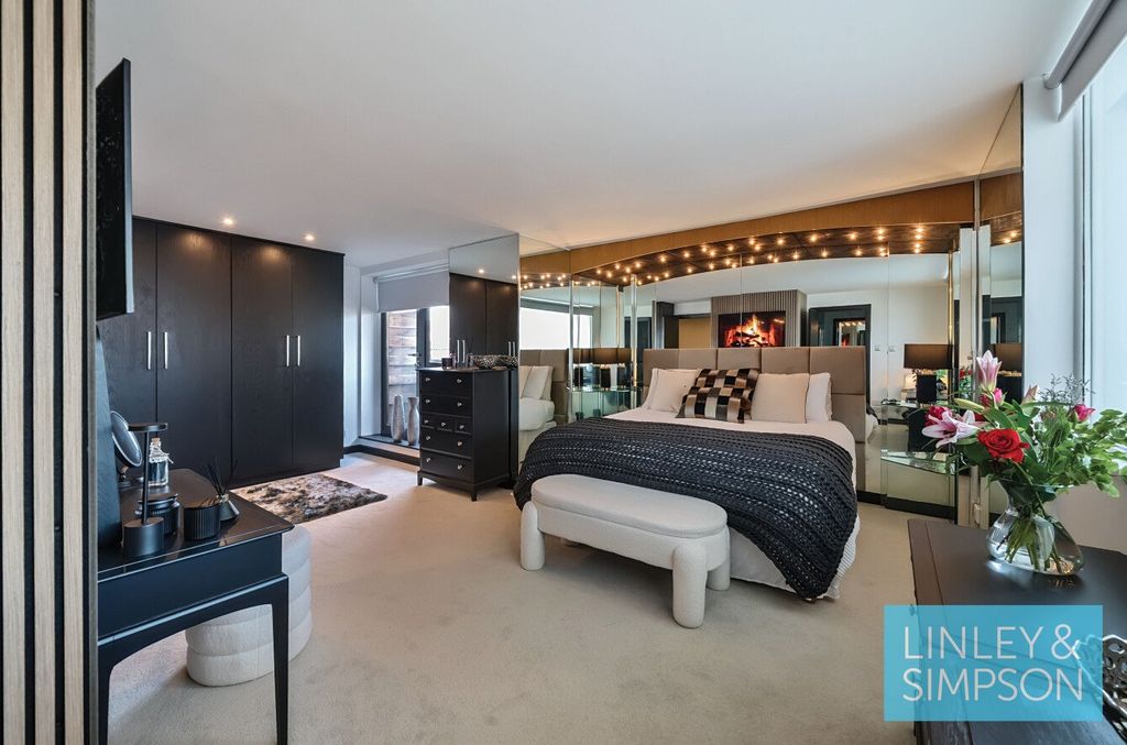 Additional image 10 of 2 bed flat for salePortland Place, 5 Calverly Street, Leeds LS1