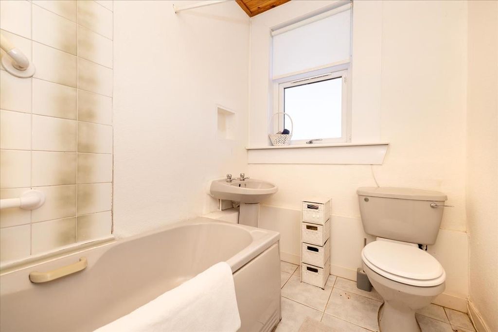 Additional image 14 of 3 bed flat for sale47 Newton Village, Dalkeith EH22