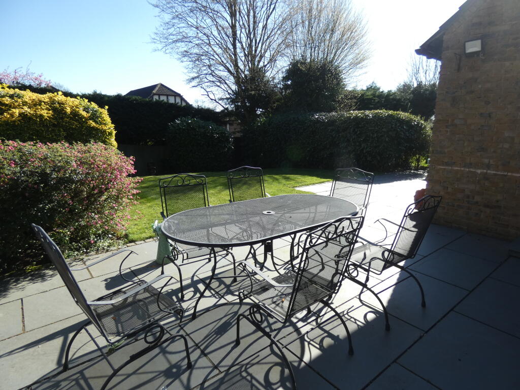 Additional image 2 of Old Orchard, Park Street, St Albans