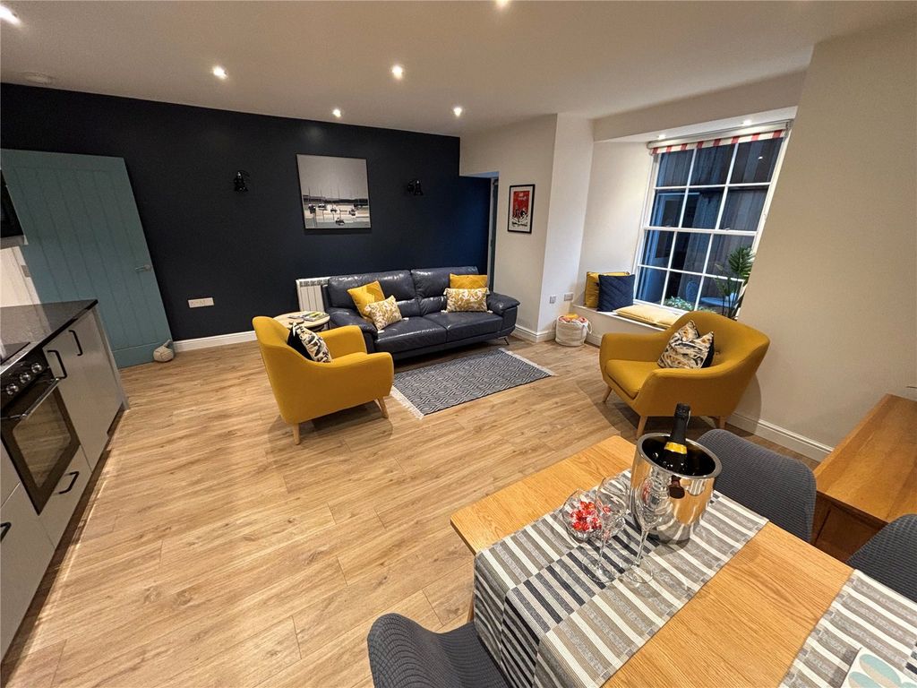 Additional image 8 of 2 bed flat for saleSt. Julians Terrace, Tenby, Pembrokeshire SA70