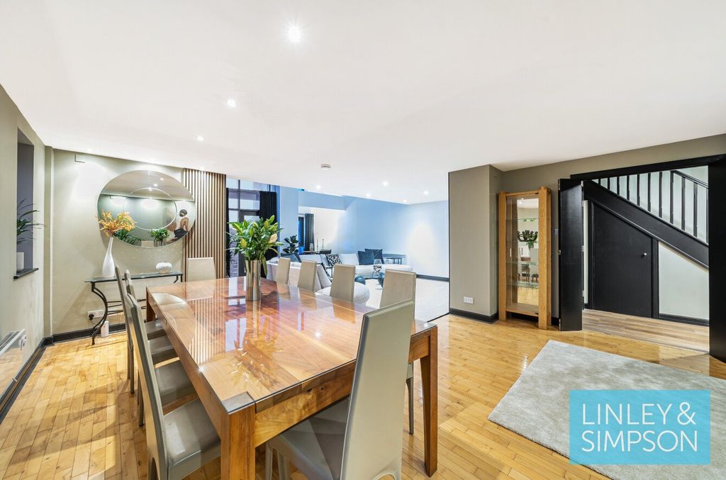 Additional image 7 of 2 bed flat for salePortland Place, 5 Calverly Street, Leeds LS1