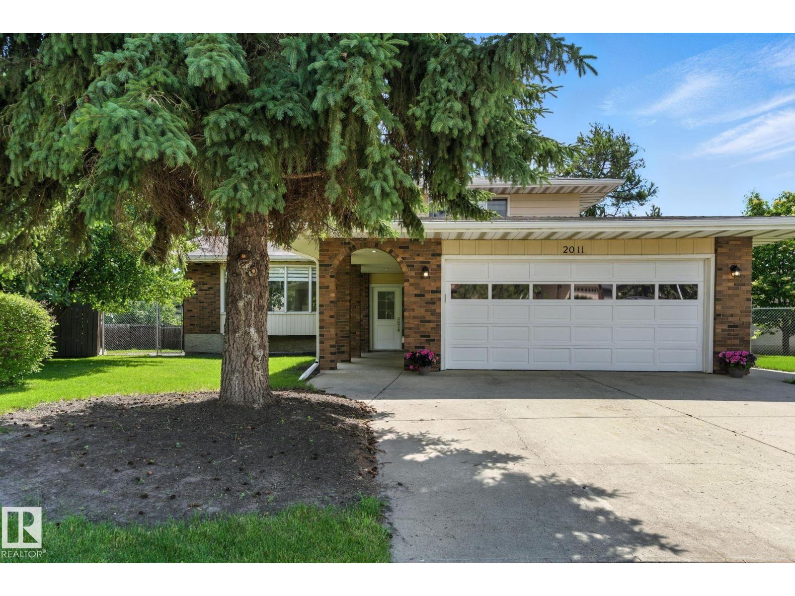 Additional image 2 of 2011 89 Street NW, Edmonton, AB, T6K2A2