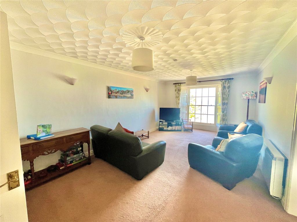 Additional image 2 of 2 bed flat for saleThe Croft, Tenby, Pembrokeshire SA70
