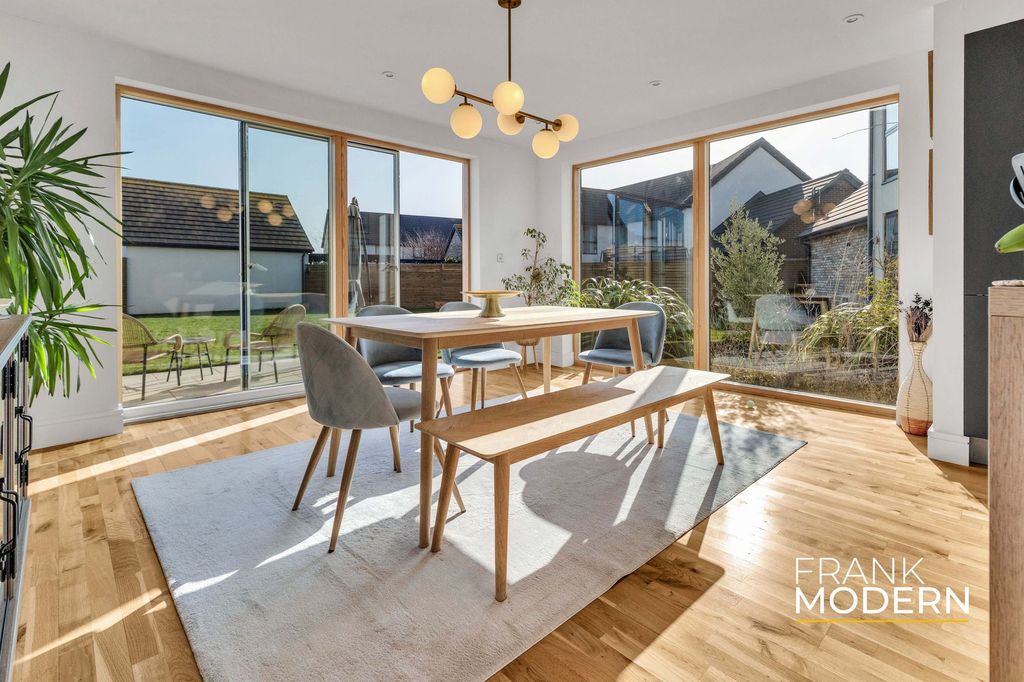 Additional image 3 of 5 bed detached house for saleBoundary Lane, Hampton Water PE7