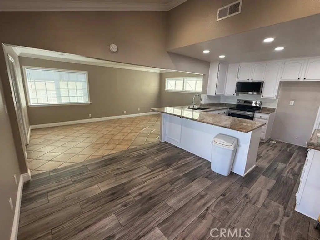 Additional image 10 of 37952 29th St E, Palmdale, CA 93550