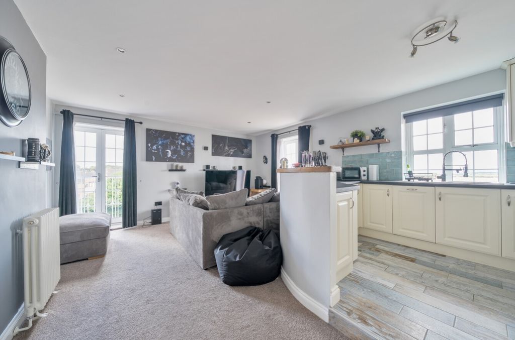 1 bed flat for saleCathedral Heights, Chichester Road, Bracebridge Heath, Lincoln, Lincolnshire LN4 photo 5