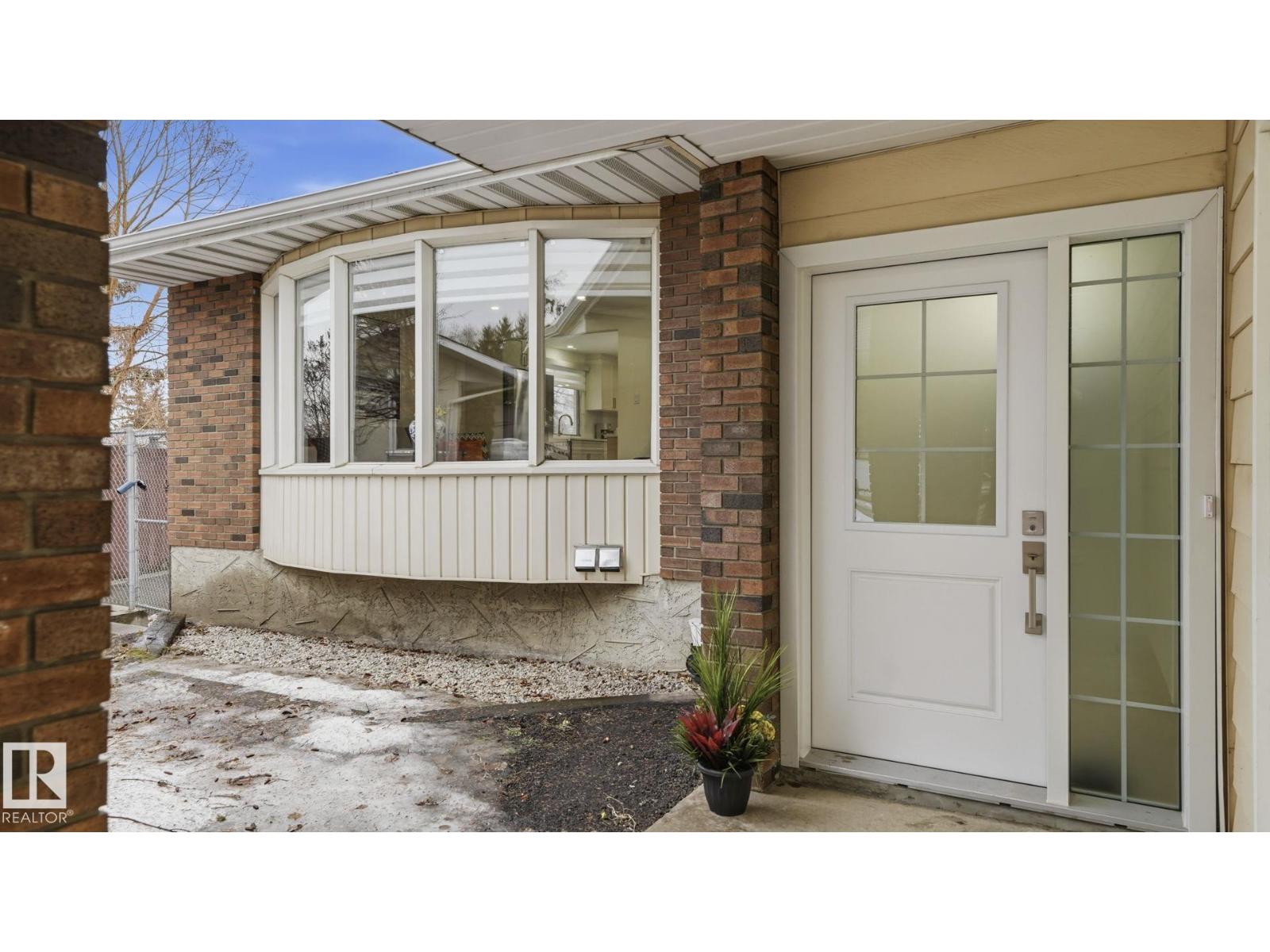 Additional image 5 of 2011 89 Street NW, Edmonton, AB, T6K2A2