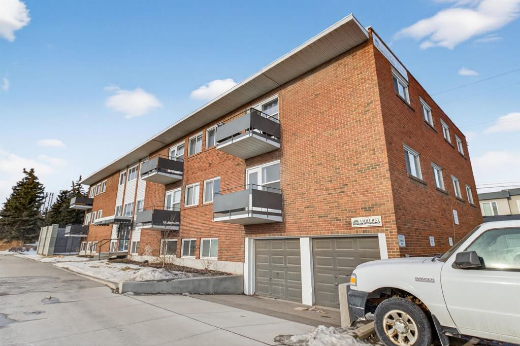 Additional image 5 of 6-2020 16 Avenue NW, Calgary, AB, T2m0m1
