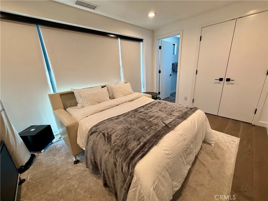 Additional image 93 of 116 W Channel Islands Boulevard, Oxnard, CA 93035