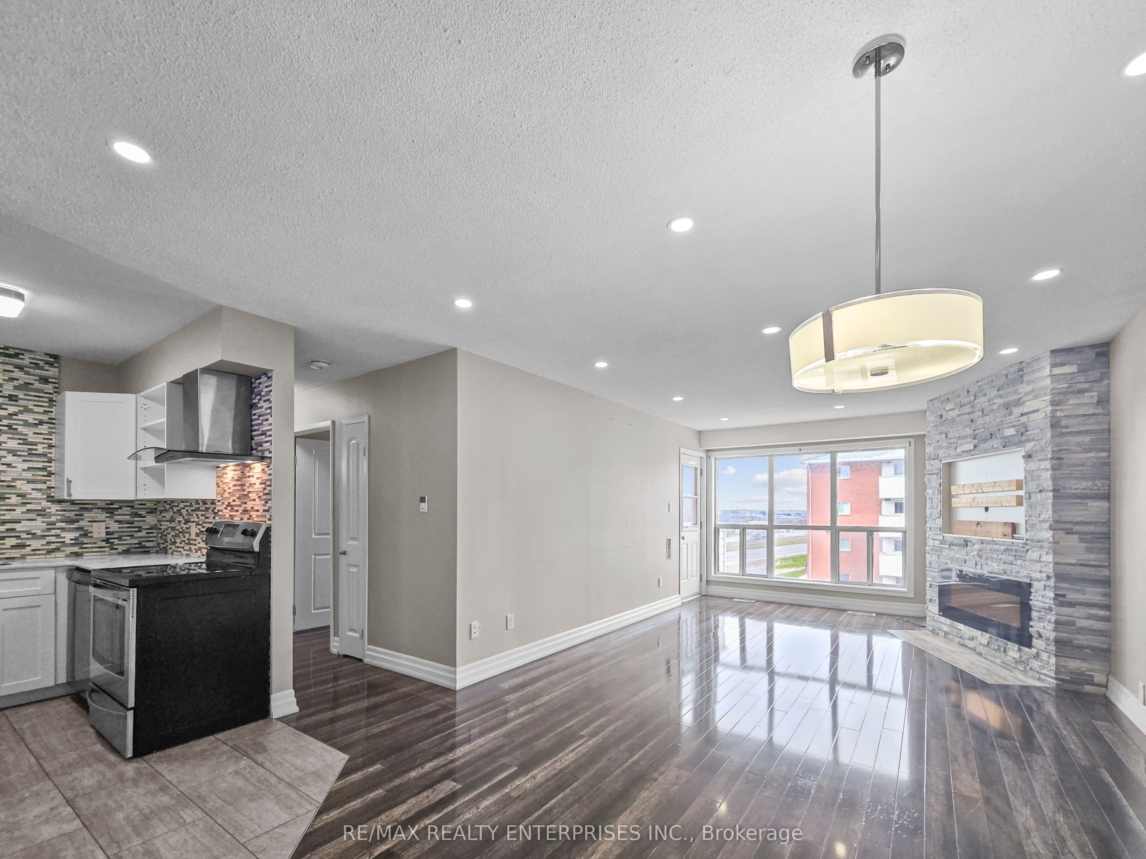 Additional image 3 of 204-120 Bell Farm Road N, Barrie, ON, L4M 6J2