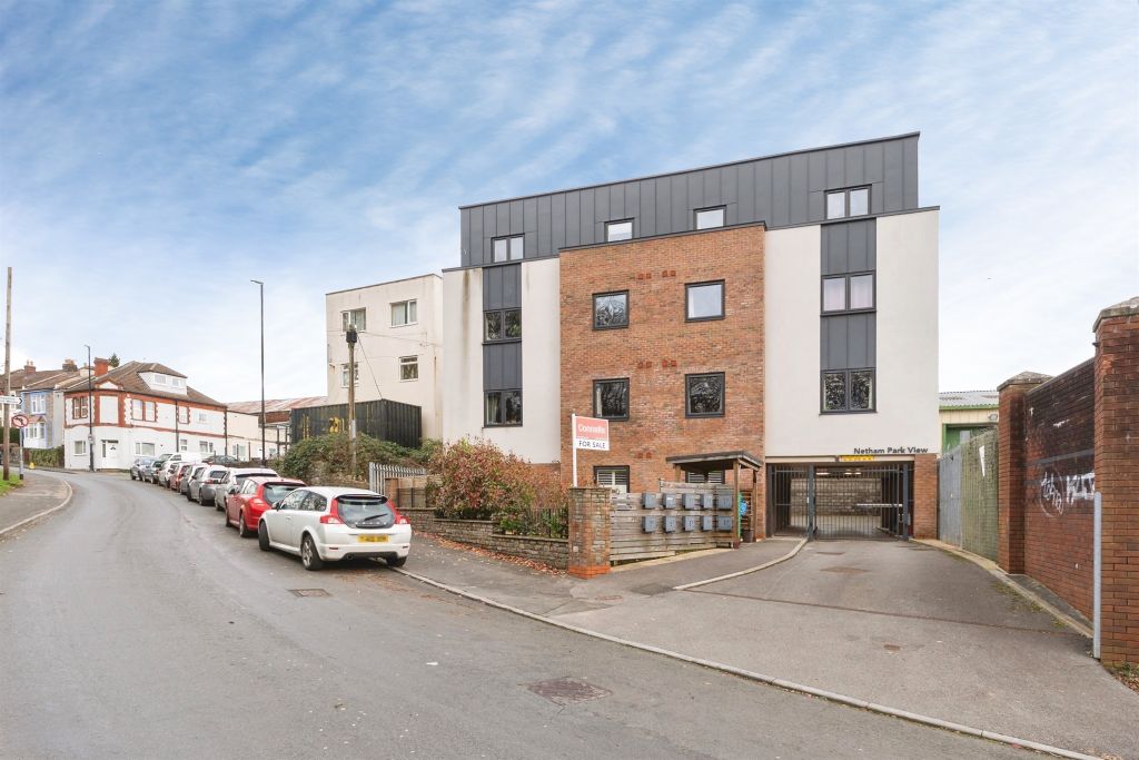 2 bed flat for saleNetham Road, Bristol BS5