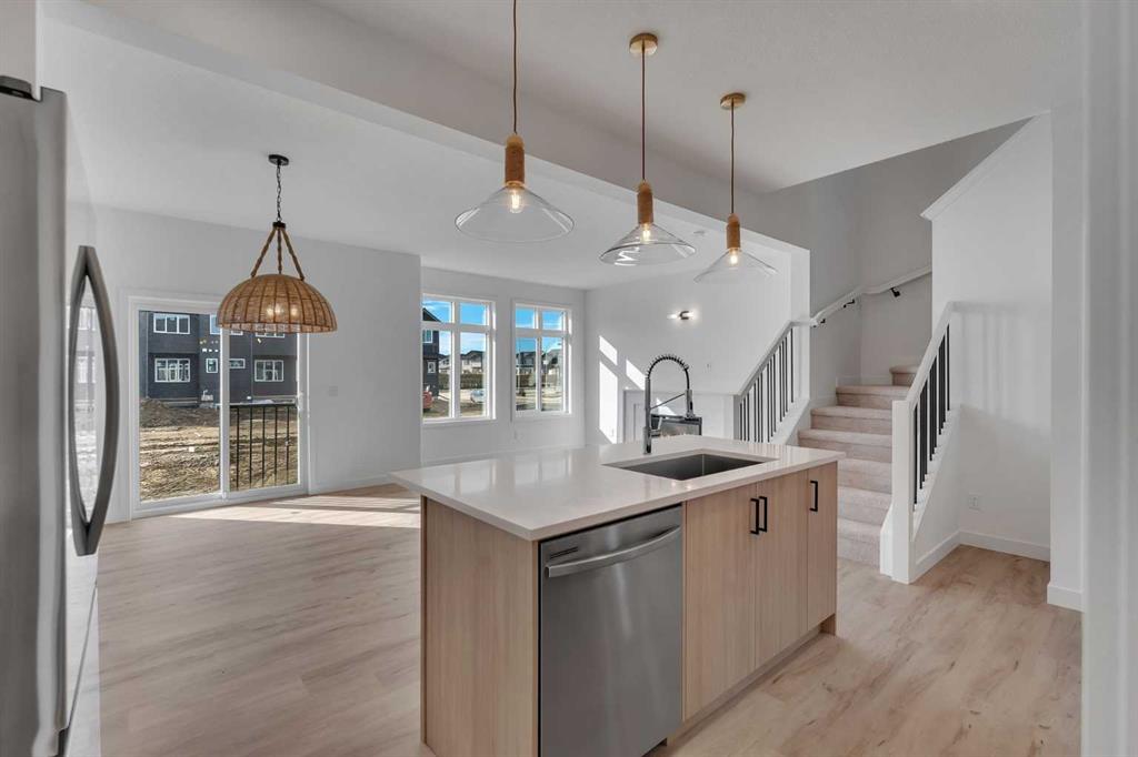 Additional image 6 of 150 Belvedere Crescent SE, Calgary, AB, T2A 7Y5