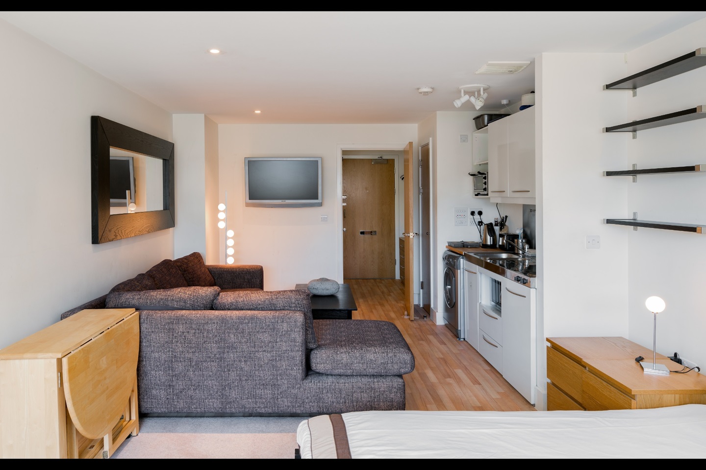 Additional image 5 of Studio Flat, Long Lane, SE1, N1 7GU