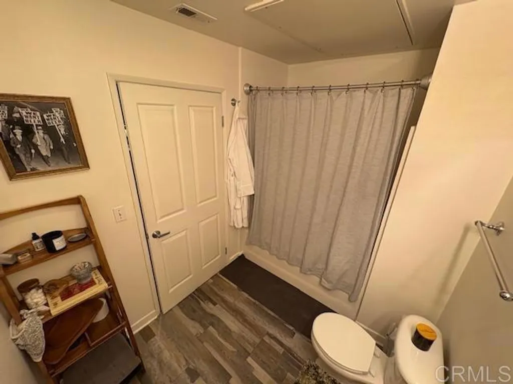 Additional image 11 of 1501 Front St, San Diego, CA 92101