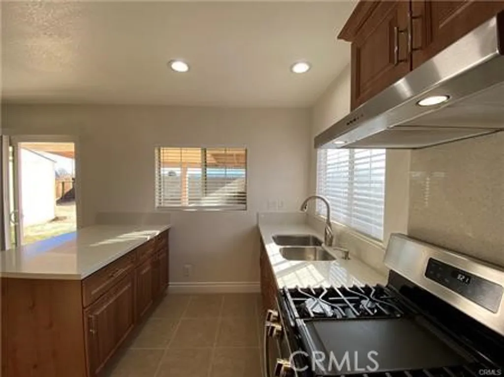 Additional image 9 of 3518 Balmont St, Lancaster, CA 93536