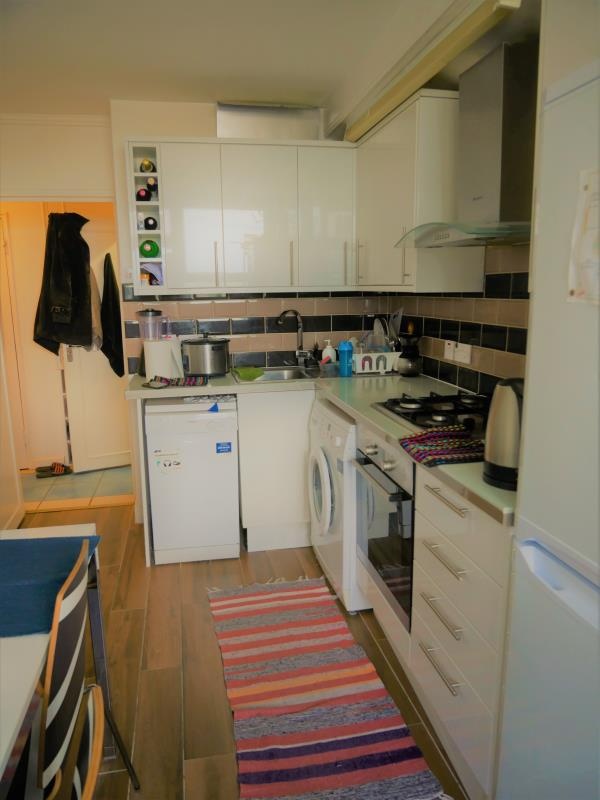 Additional image 6 of 2 Bed Flat, Hall St, EC1V, N1 7GU