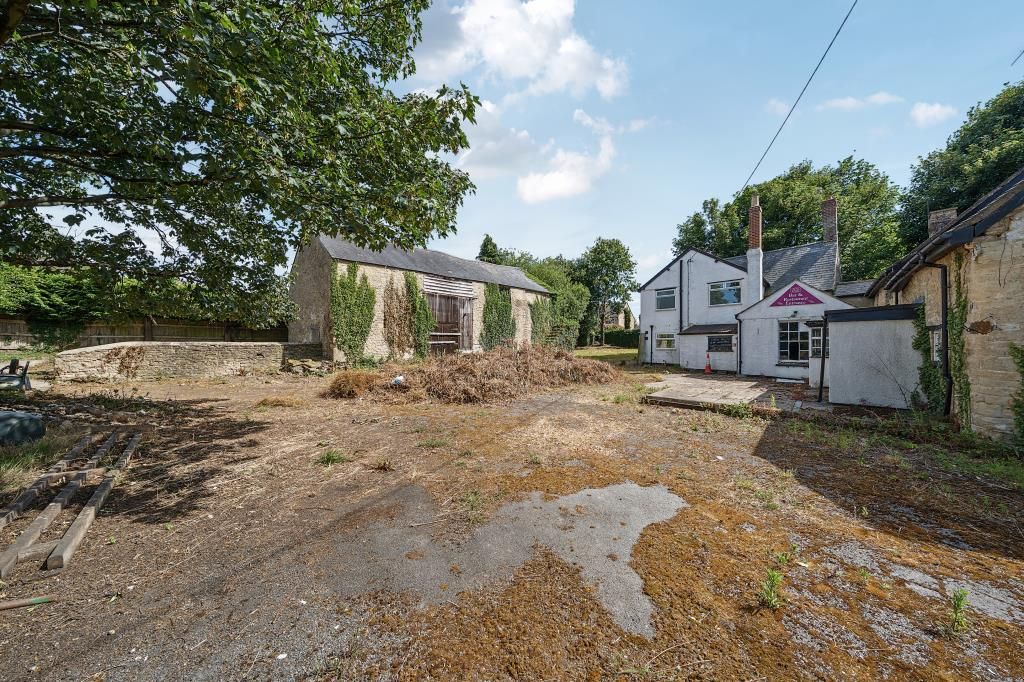 Land for saleThe Fox & Hounds Inn, Ardley, Oxfordshire OX27