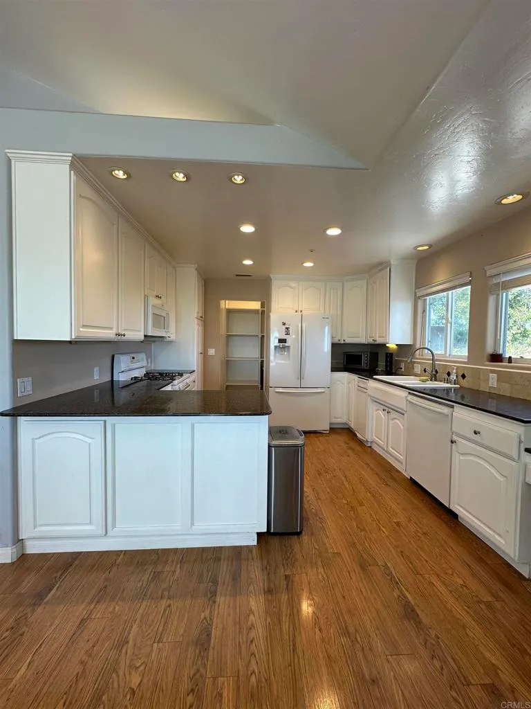 Additional image 22 of 945 Deodar Road, Escondido, CA 92026