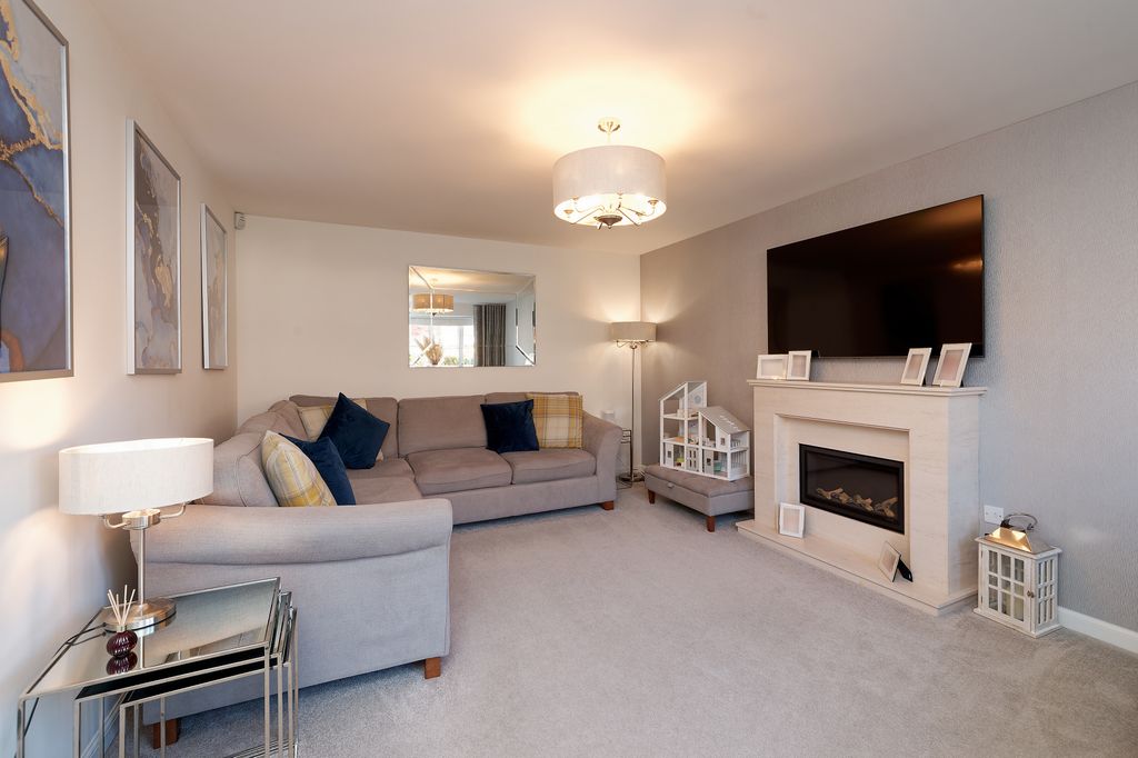 Additional image 3 of 5 bed detached house for sale33 Lochside Avenue, Bishopton PA7