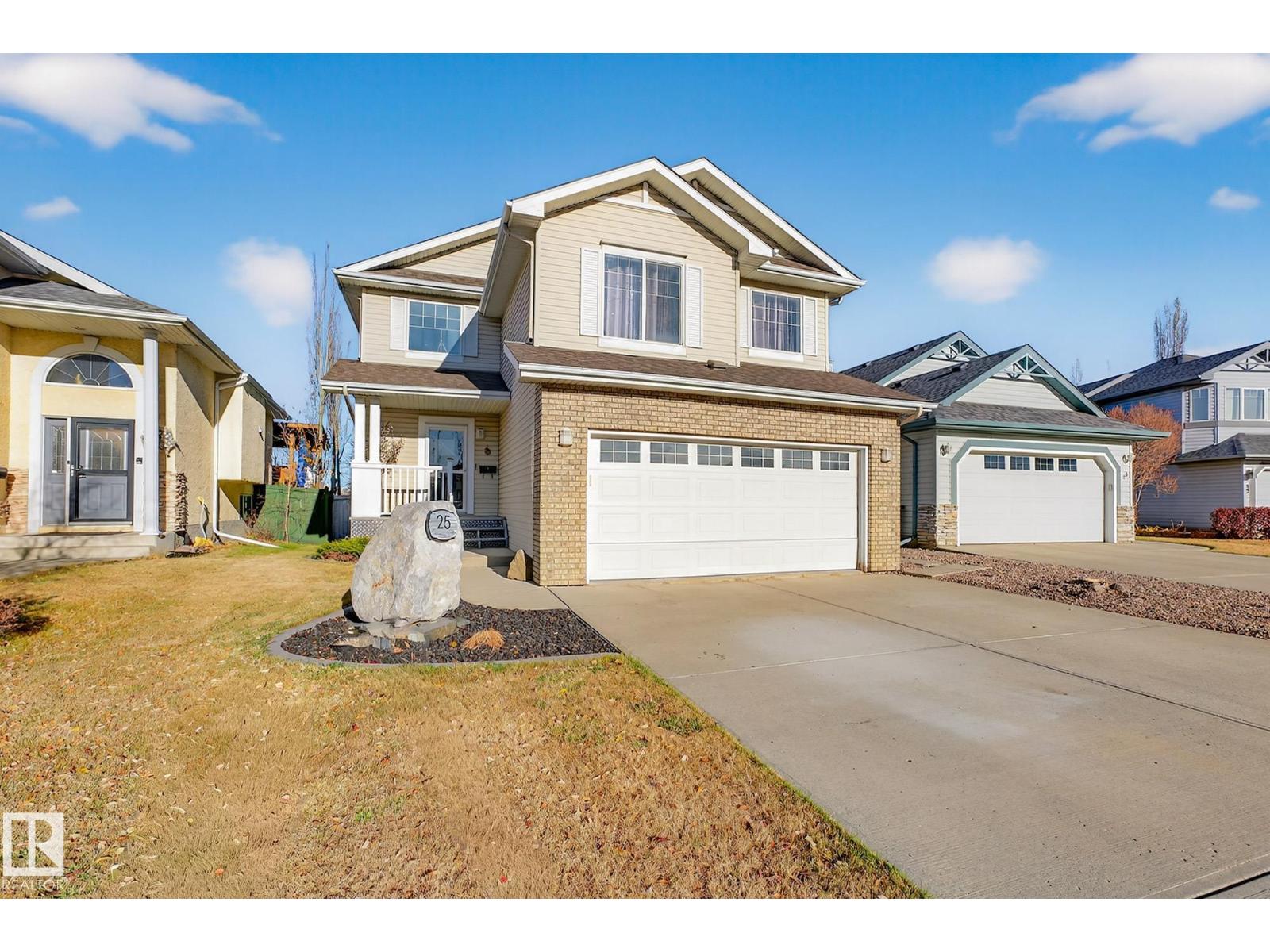 25 Christina Close, Sherwood Park, AB, T8H2G7