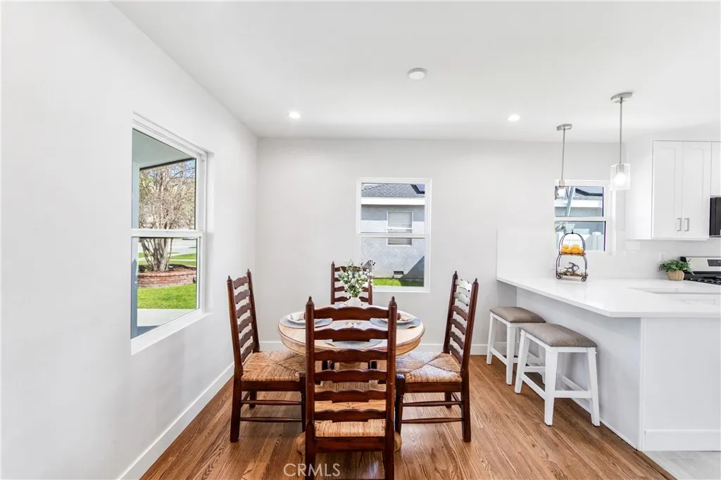 Additional image 21 of 406 Eton Dr, Burbank, CA 91504