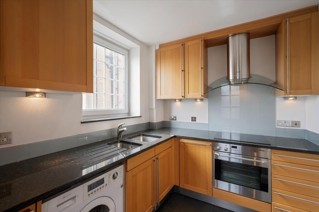 Additional image 11 of 2 Bed Flat, Ovington Court, SW3, N1 7GU