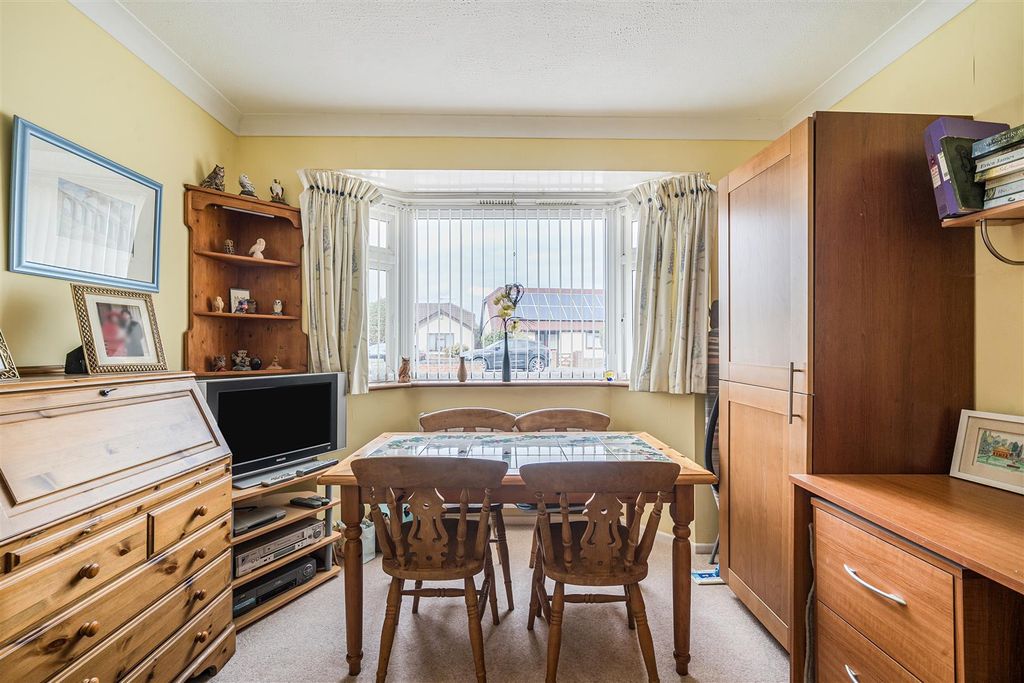 Additional image 21 of 2 bed detached bungalow for saleHeckford Road, Corfe Mullen, Wimborne BH21