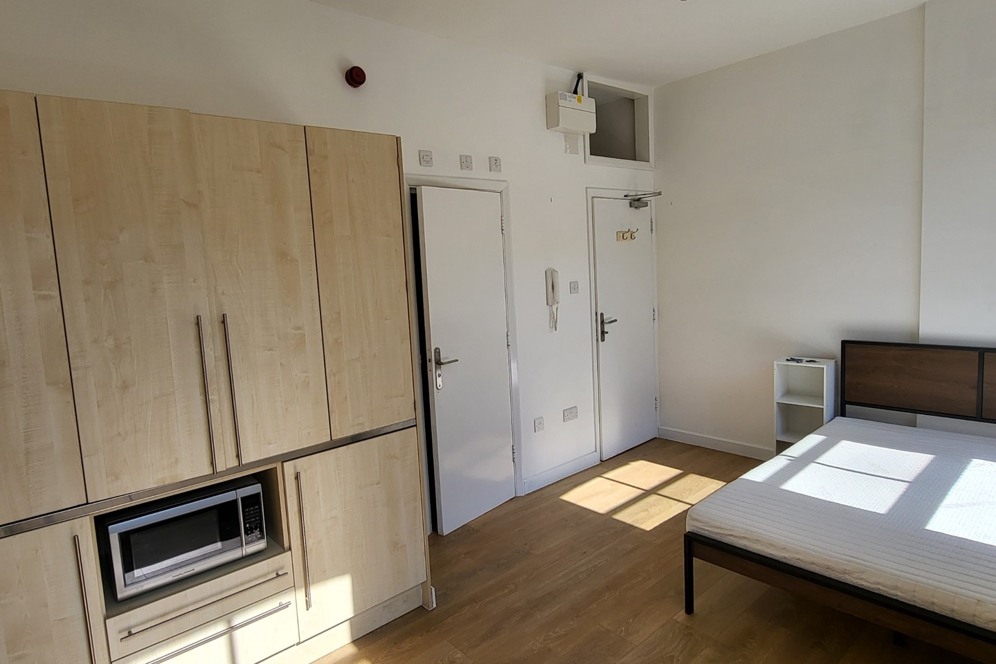 Additional image 2 of Studio Flat, Rufford Street, N1, N1 7GU