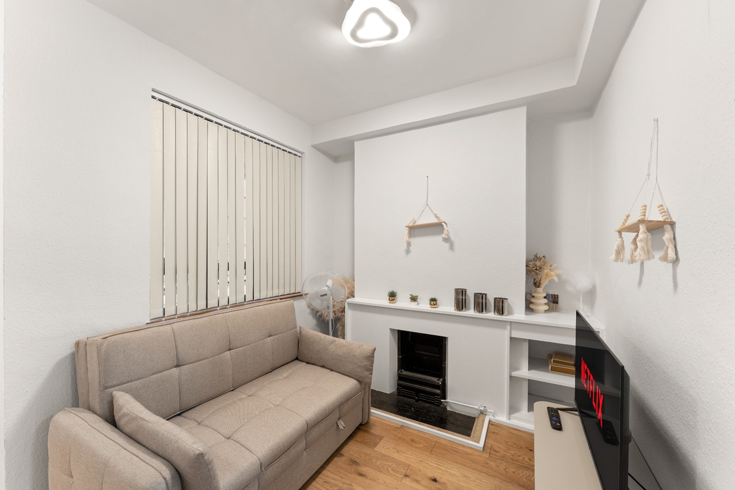 1 Bed Flat, Fleetway, WC1H, N1 7GU