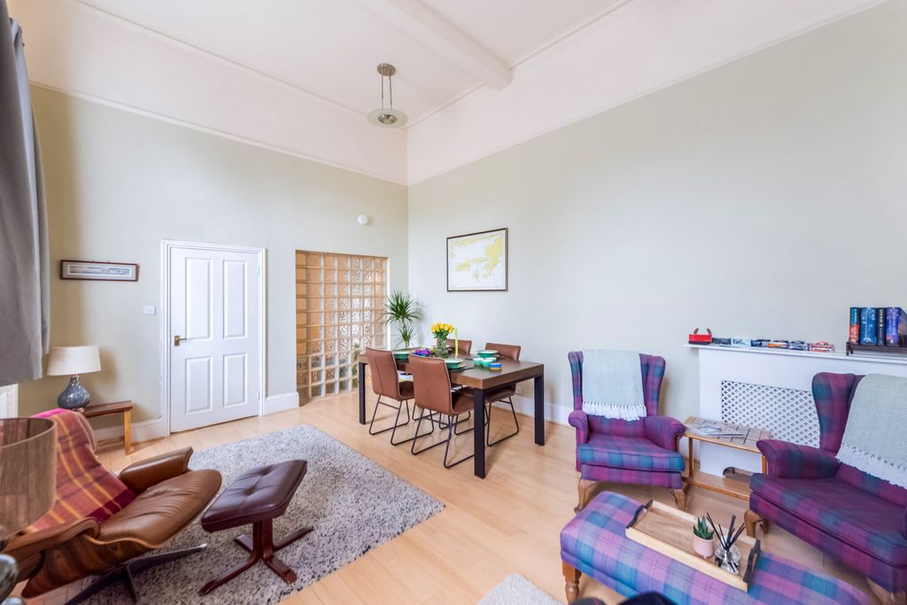 3 bed flat for saleTay Street, Perth PH2 photo 4