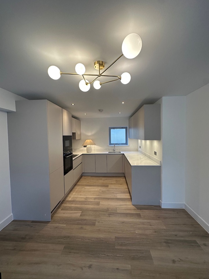 Additional image 3 of 3 Bed Flat, London, N1, N1 7GU