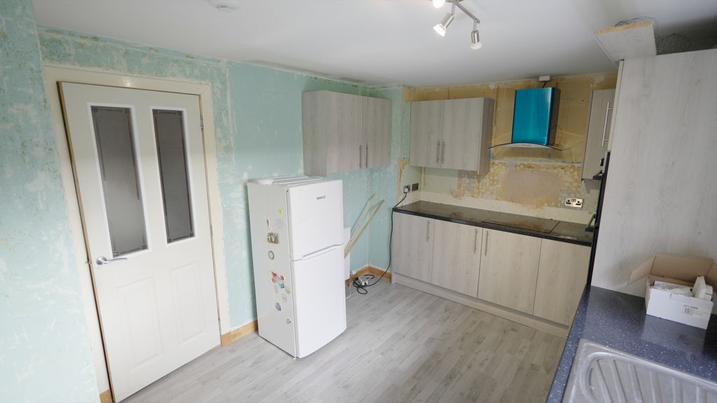 3 bed flat for saleThurso KW14 photo 4