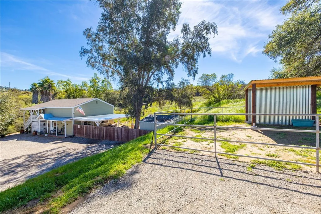 Additional image 4 of 1720 Vista Del Lago Dr, Fallbrook, CA 92028