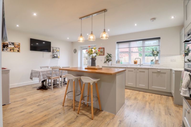 6 bed detached house for salePlot 8, Flax Mill Way DN17 photo 4