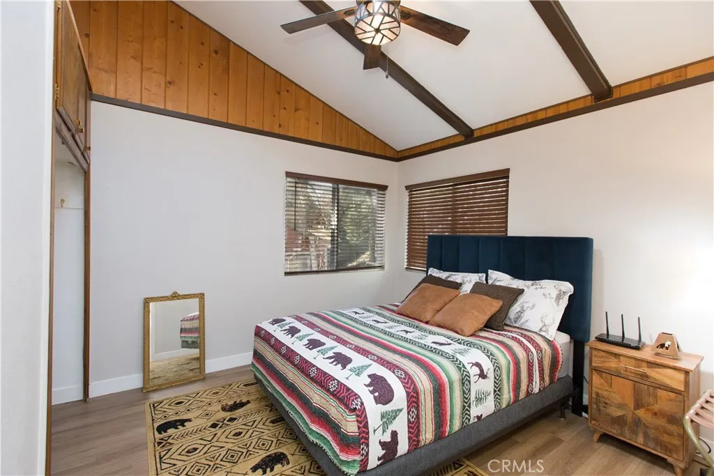 862 Berne Dr, Crestline, CA 92325