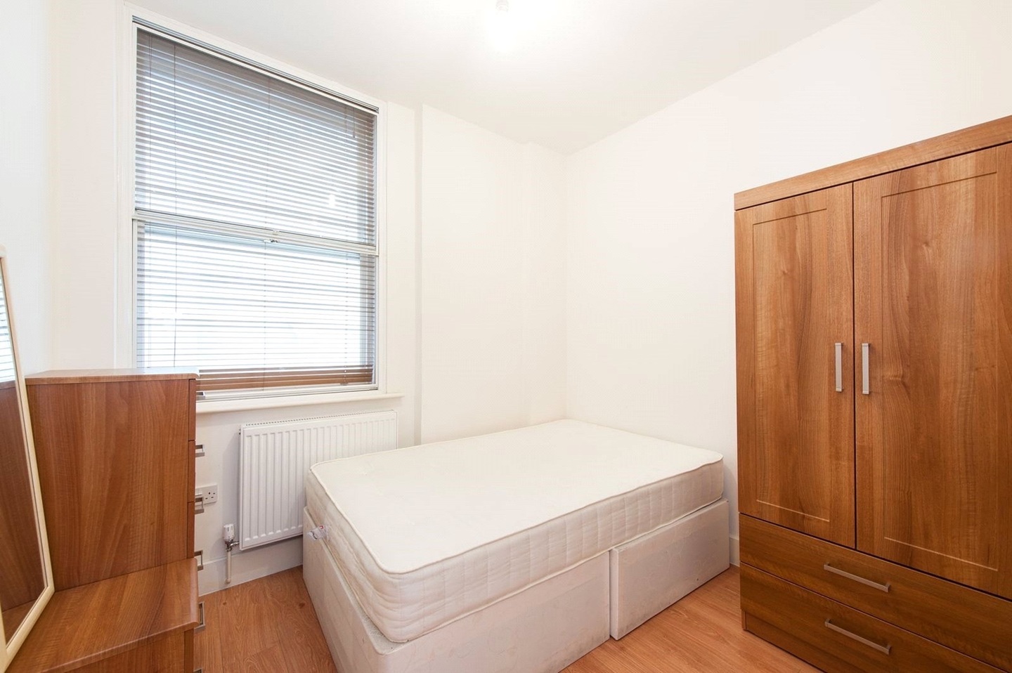 Additional image 7 of 2 Bed Flat, Whitechapel High Street, E1, N1 7GU