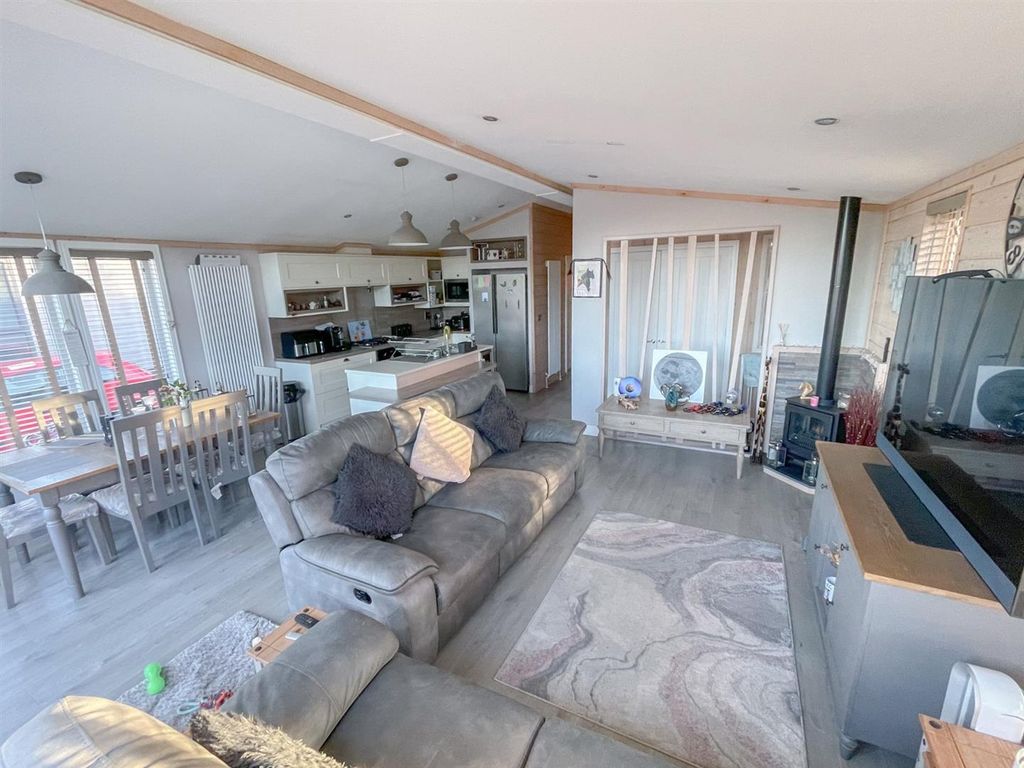 Additional image 2 of 2 bed mobile/park home for sale19 Ash Tree Park, Lower Norton Lane, Kewstoke, Weston-Super-Mare BS22