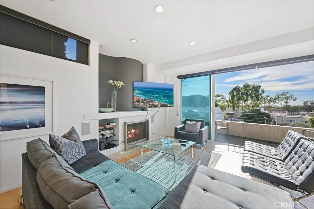 Additional image 2 of 326 Loma Terrace, Laguna Beach, CA 92651