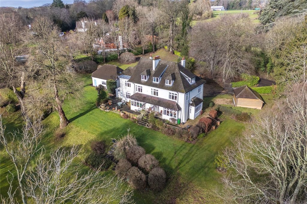 Additional image 15 of 9 bed detached house for saleGillotts Lane, Harpsden, Henley-On-Thames, Oxfordshire RG9