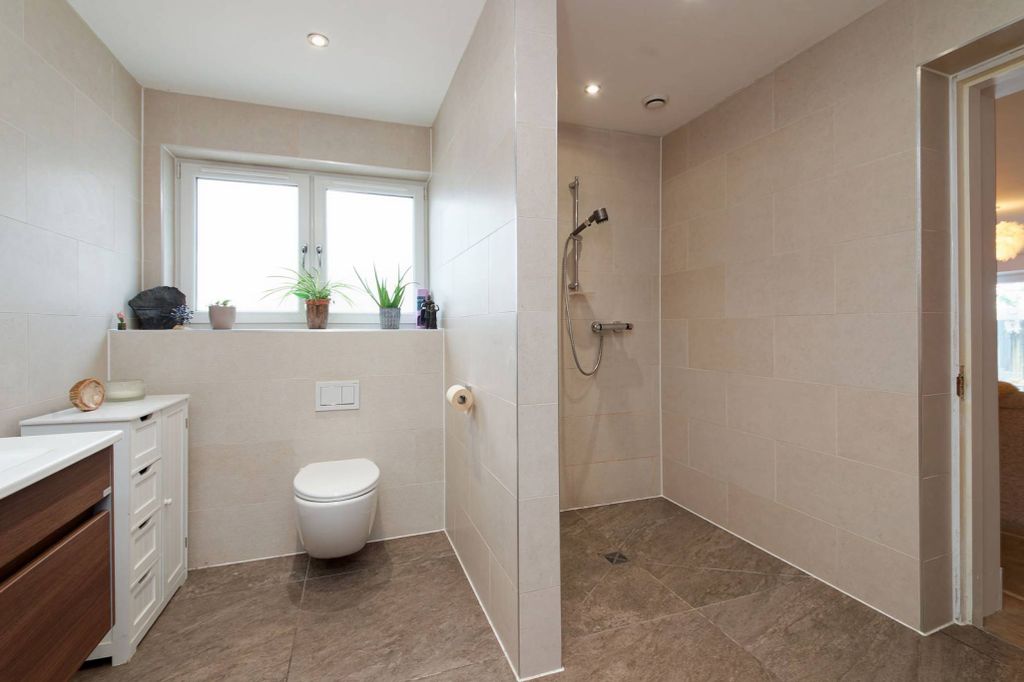 Additional image 18 of 6 bed semi-detached house for saleCoathill Steadings Stirling Road, Cumbernauld, Glasgow G67