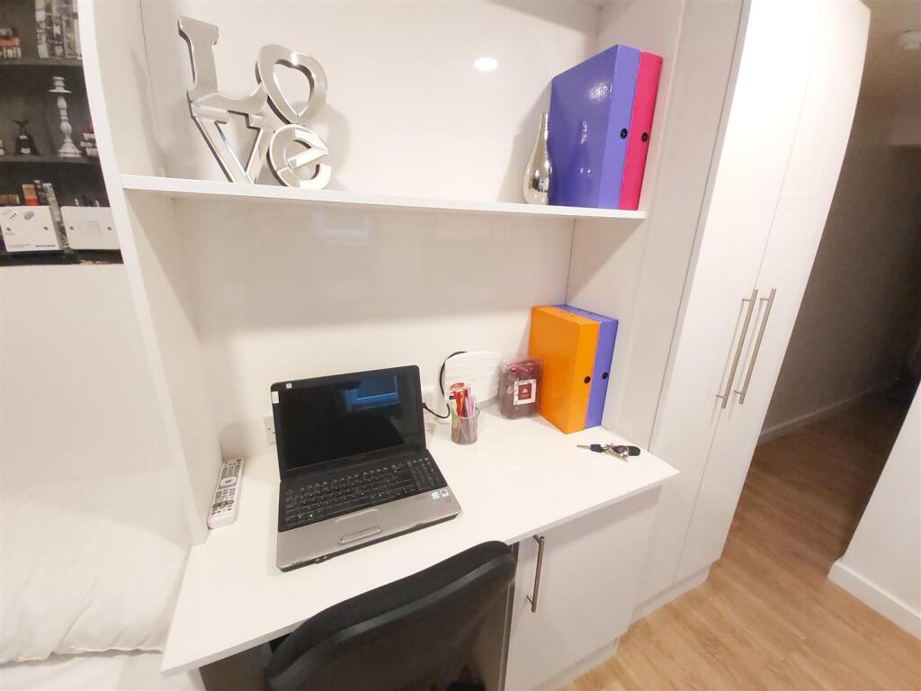 Additional image 4 of George Road