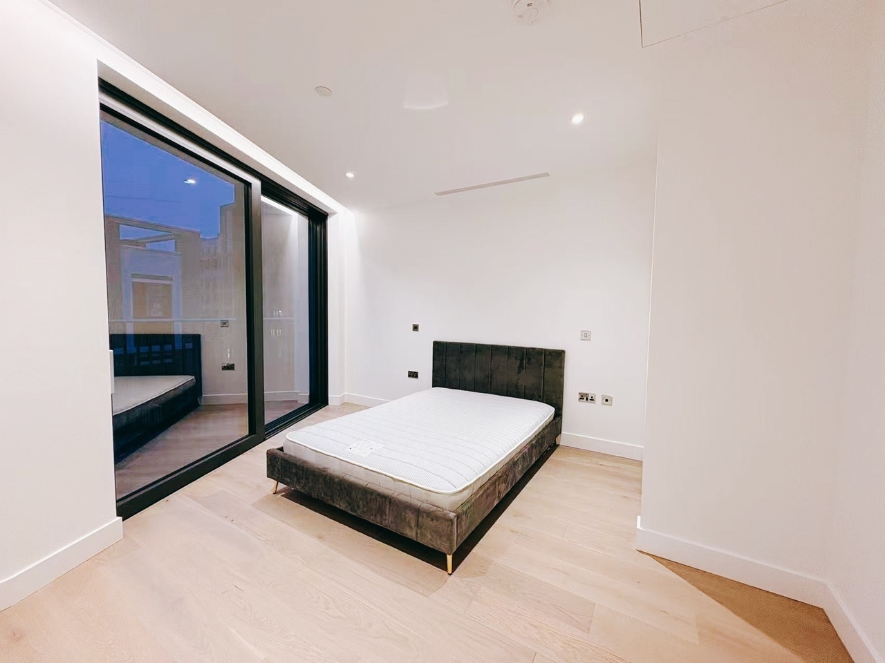 Additional image 10 of 2 Bed Flat, Majesty House, WC1X, WC1X 0FG