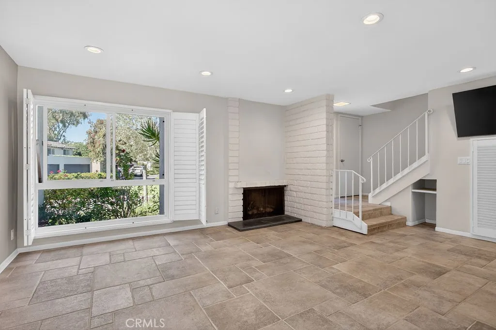 Additional image 4 of 401 Vista Roma, Newport Beach, CA 92660