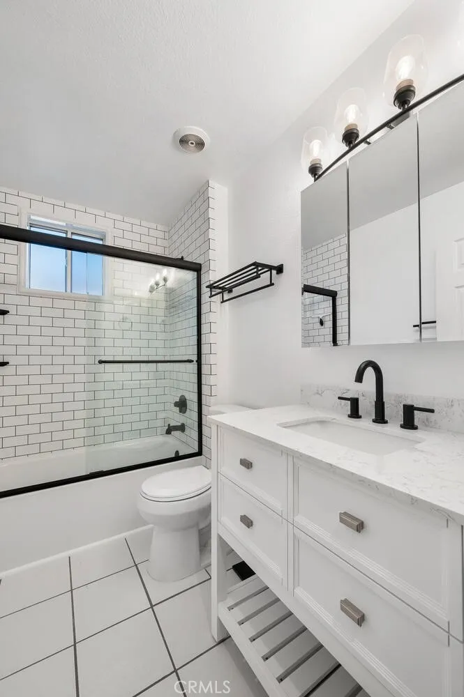 Additional image 95 of 10648 Porto Court, San Diego, CA 92124