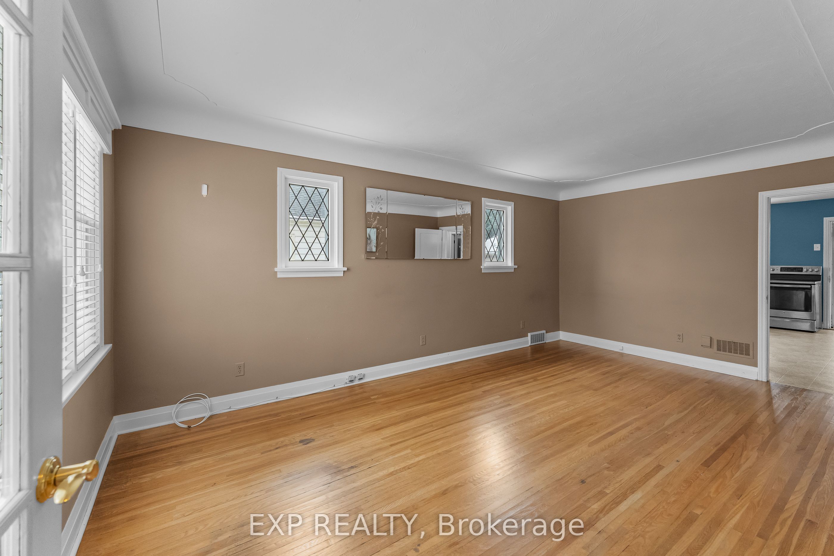 Additional image 6 of 3935 St Peter Avenue, Niagara Falls, ON, L2J 2N9