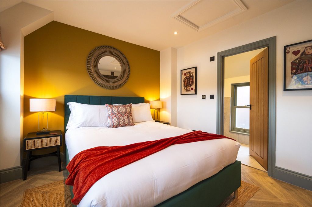 Additional image 15 of 2 bed flat for saleThameside, Henley-On-Thames, Oxfordshire RG9